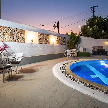 דירה Toulas & Apts No2