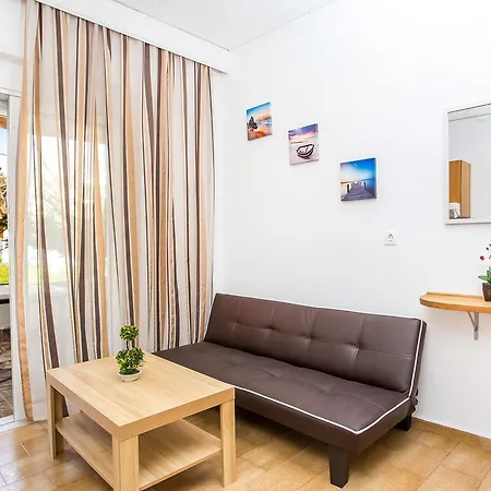 דירה Toulas & Apts No2